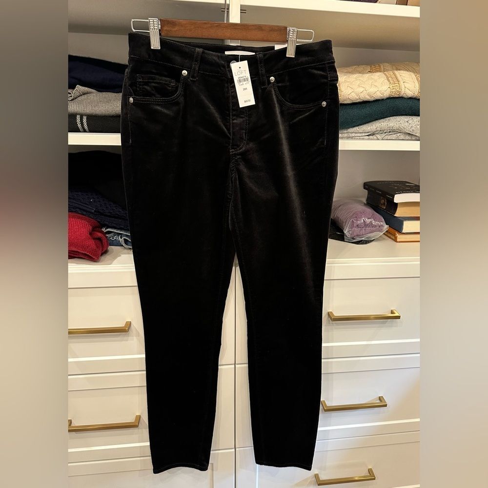 NWT Ann Taylor LOFT Black Soft Velvet Skinny Jeans SIZE 28/8